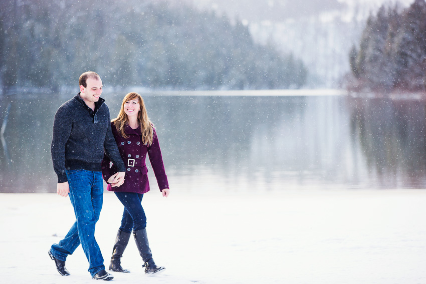 winter-engagement-green-lakes-4
