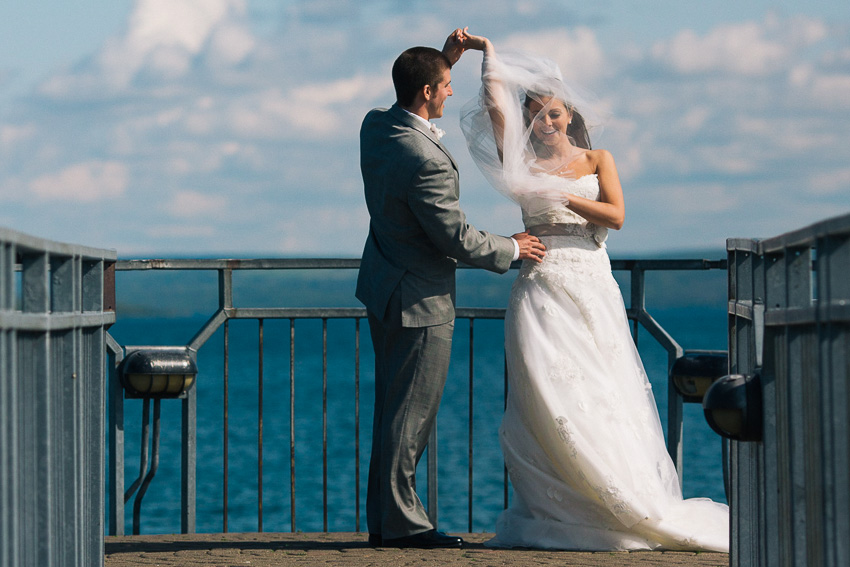 wedding photos at Skaneateles pier