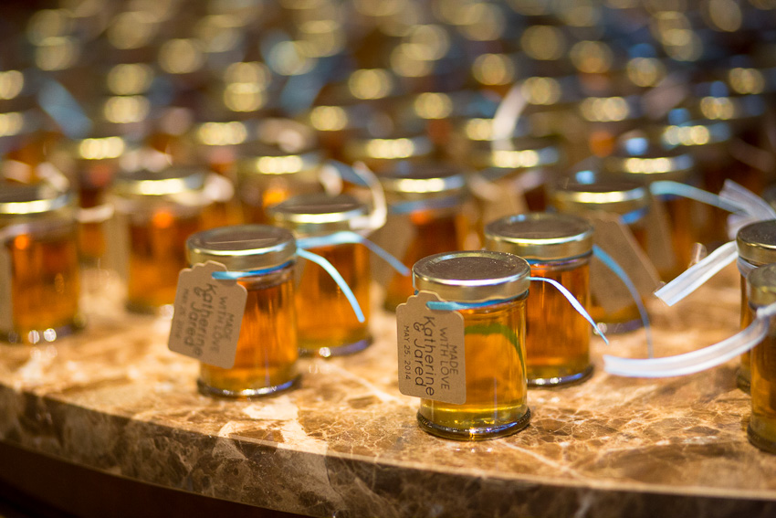 Maple syrup wedding favors