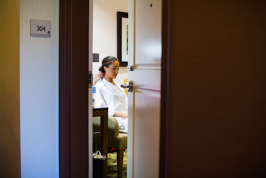 candid wedding photography at Hilton Garden Inn Auburn