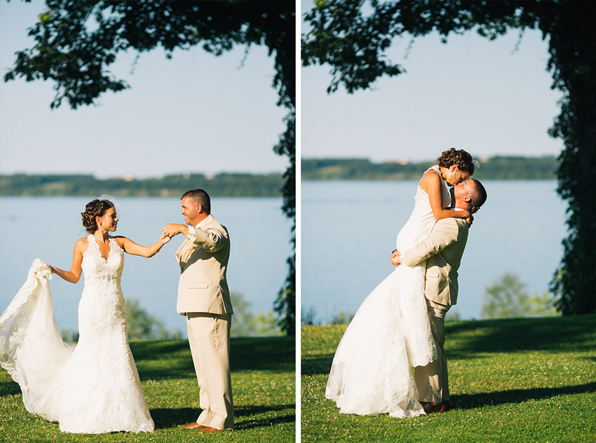 finger lakes wedding photography at belhurst castle