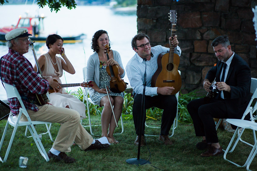 Edith & Bennett play thousand islands wedding reception