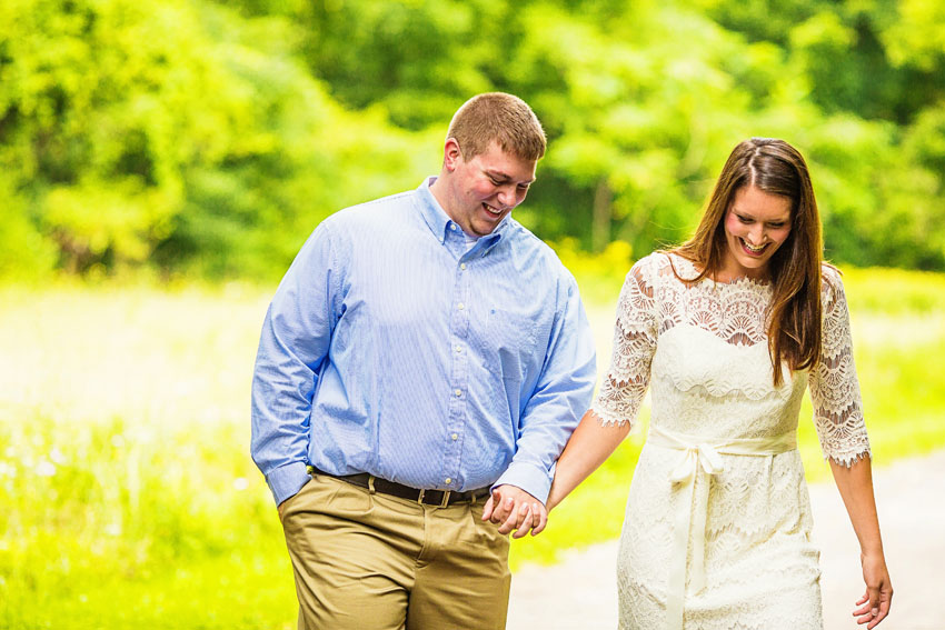 engagement photos at pratt's falls park