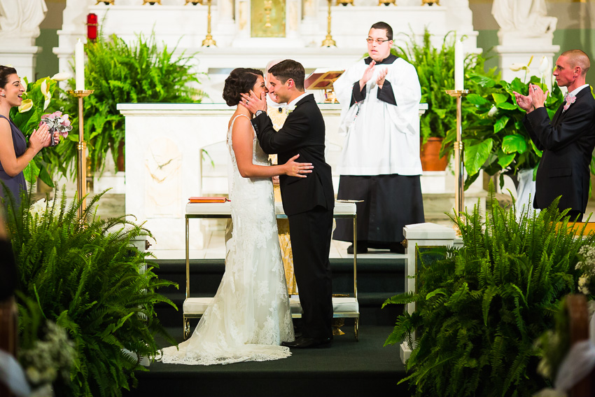 first kiss at Syracuse wedding