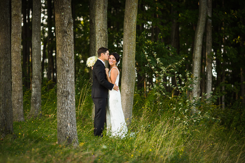 wedding photos at Green Lakes state park