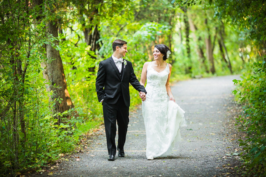 candid Syracuse wedding photography at Green Lakes State Park