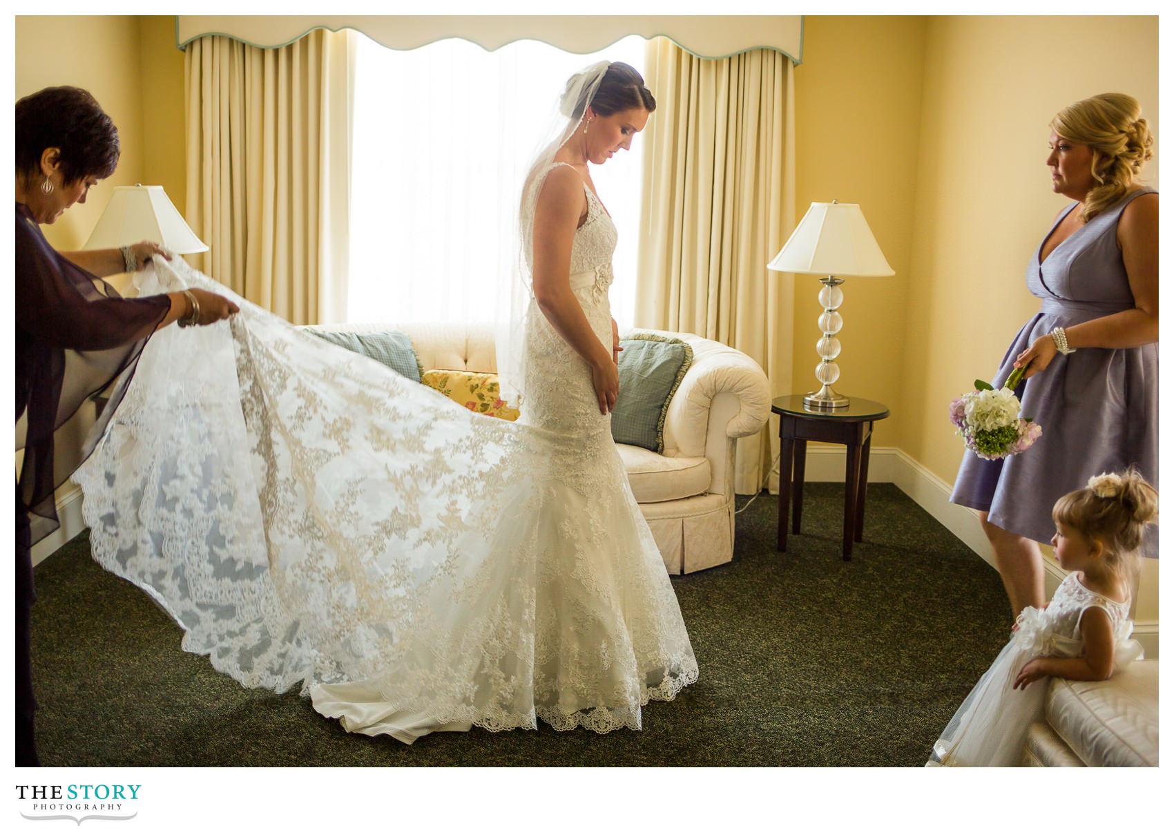 bride getting ready at Genesee Grande Hotel