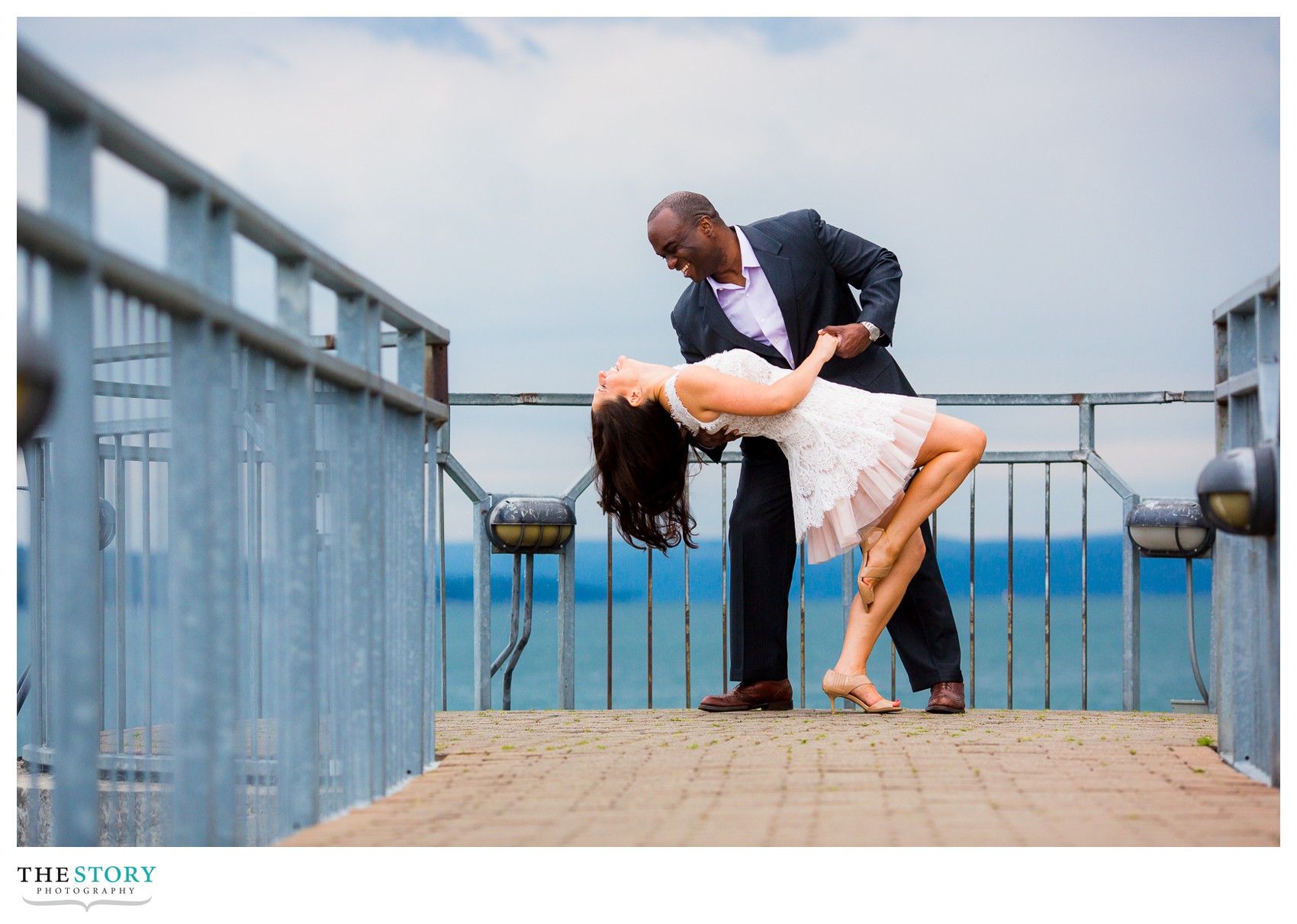 skaneateles pier engagement photos