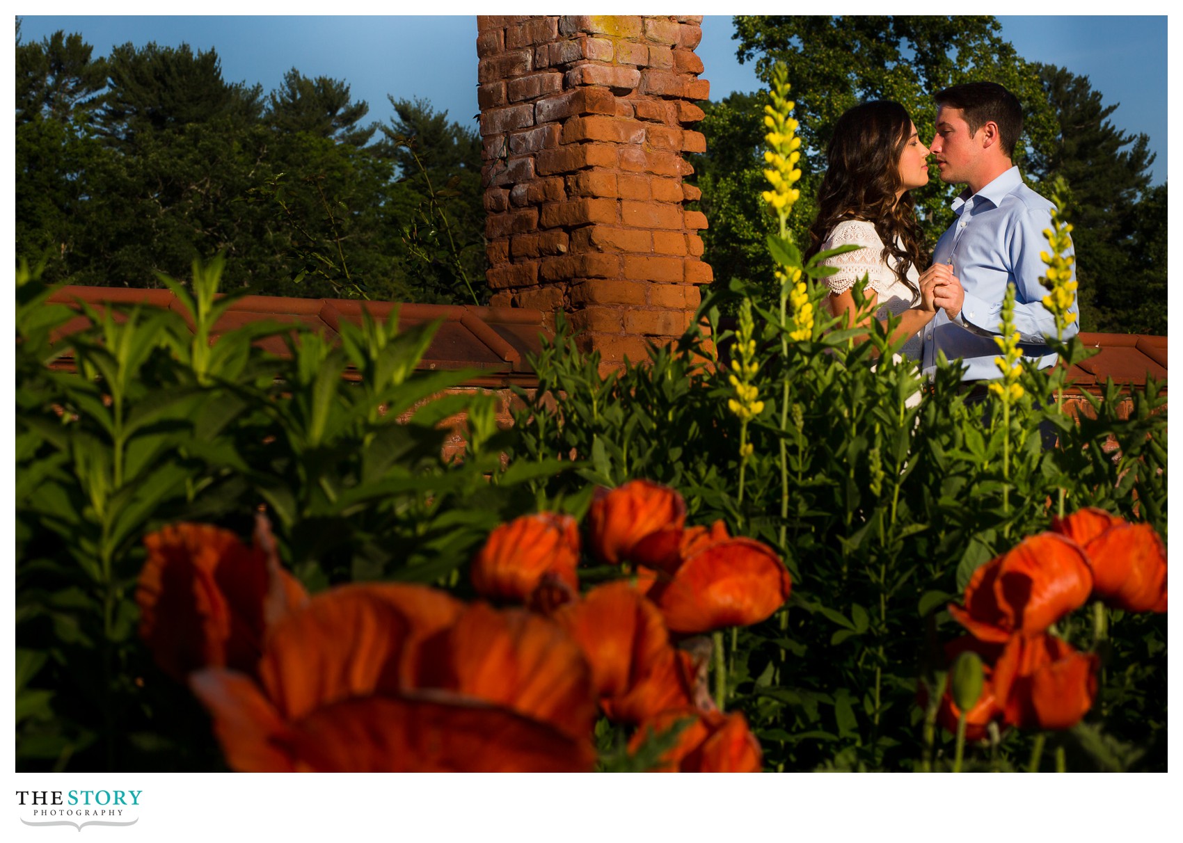 Vanderbilt Mansion garden engagement photos