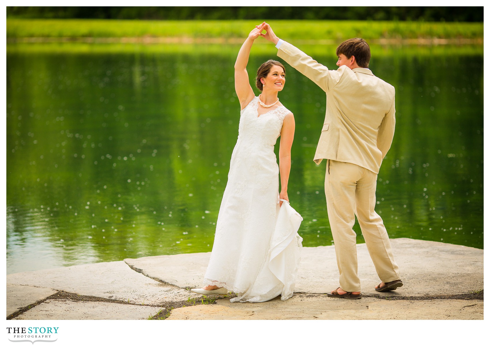 wedding photos at Wolf Oak Acres