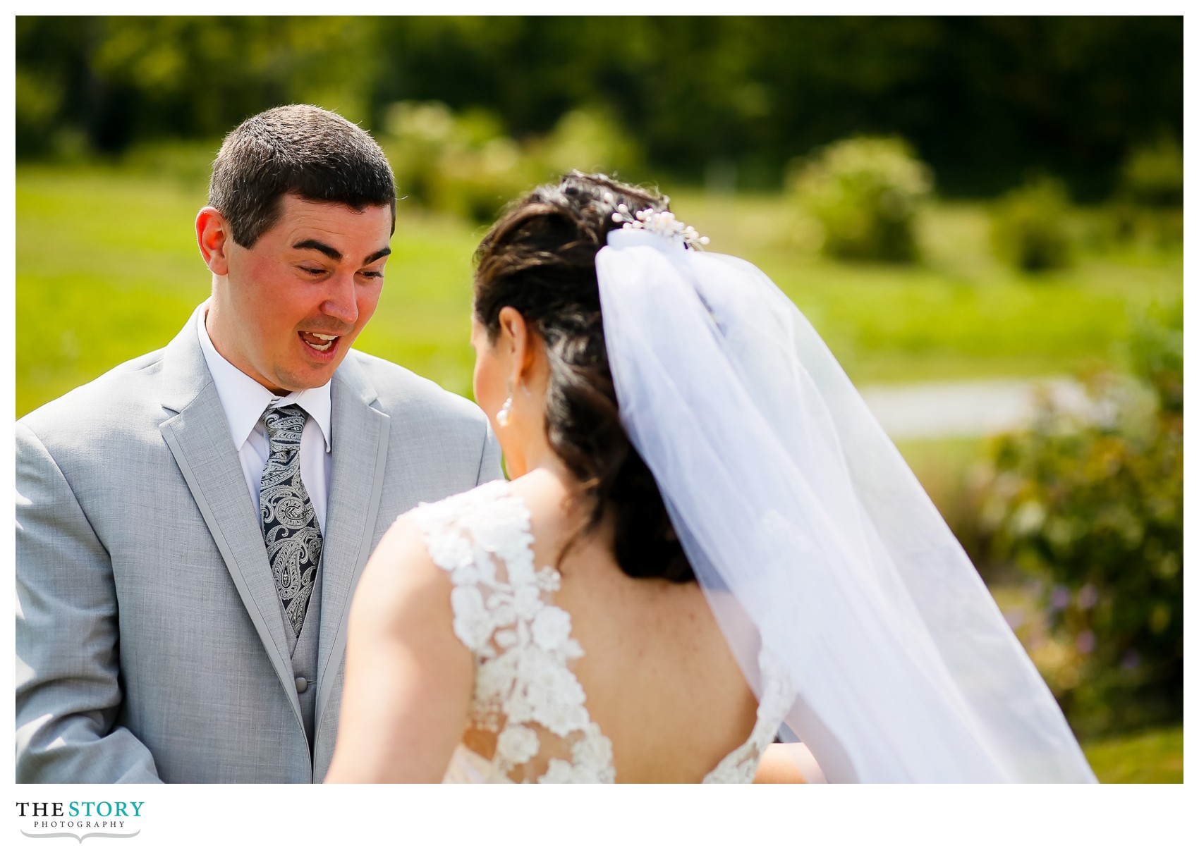 groom seeing bride for the first time on wedding day at Anyela's