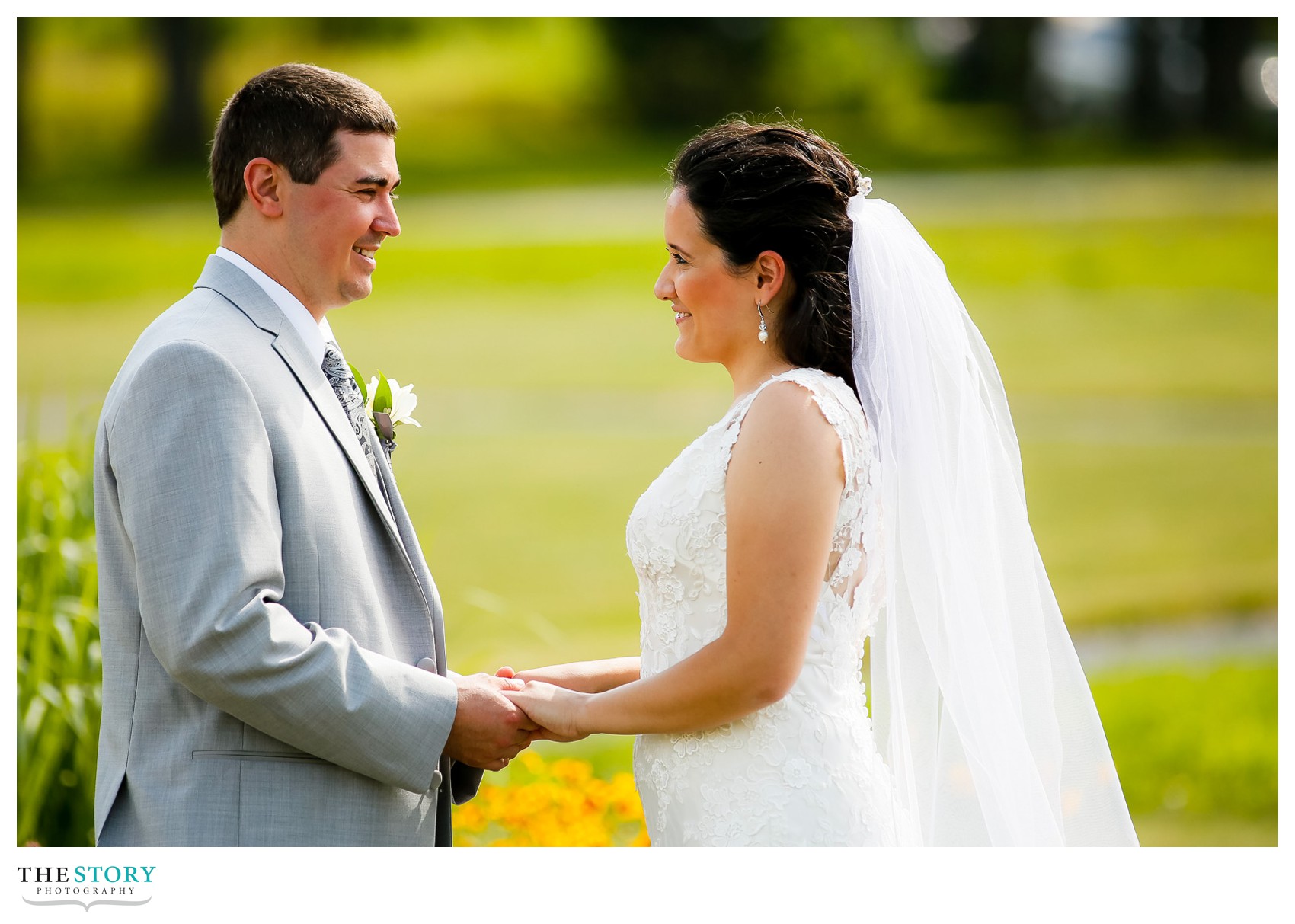 Skaneateles wedding at Anyela's winery