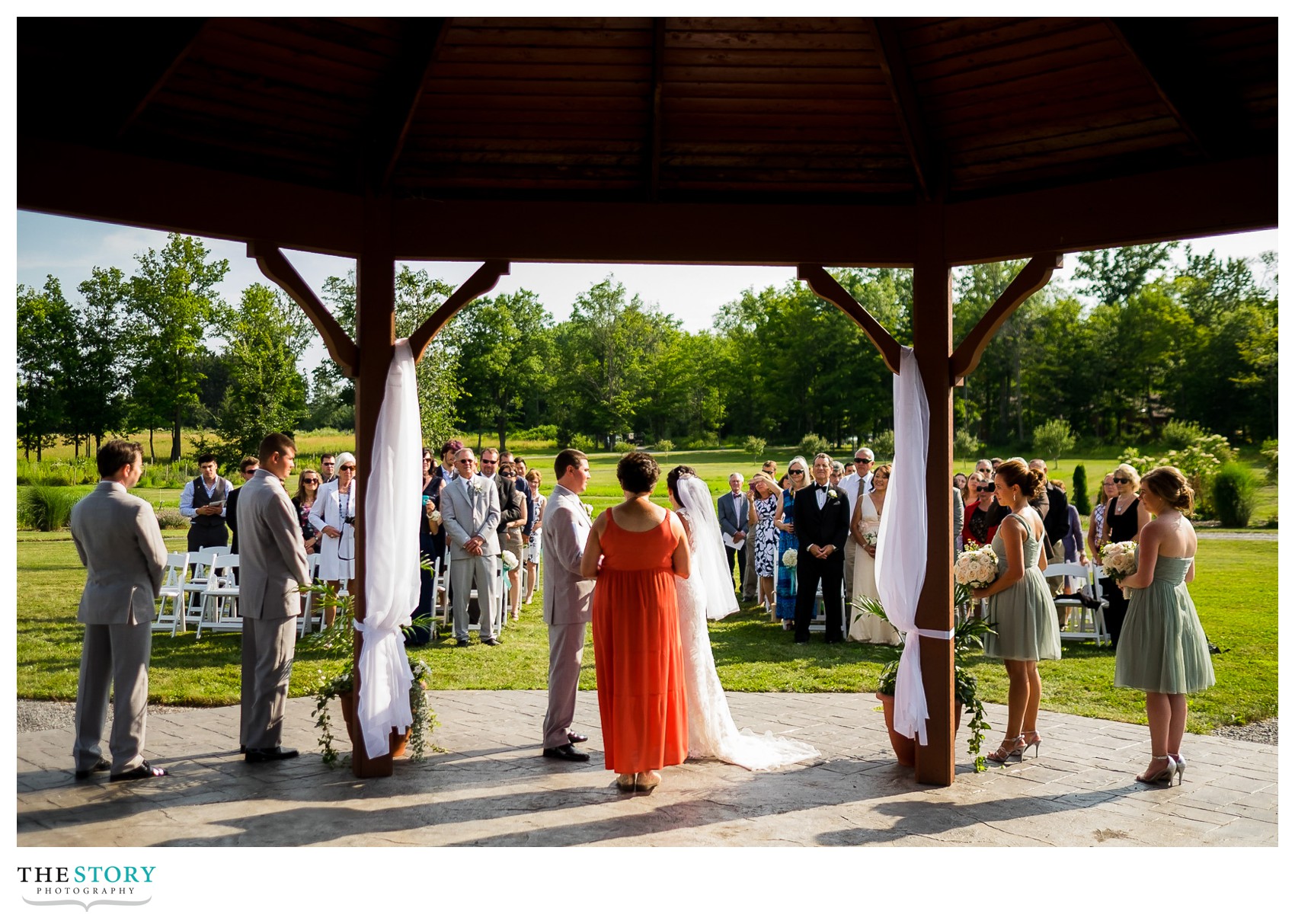 wedding ceremony at Anyela's Vineyards