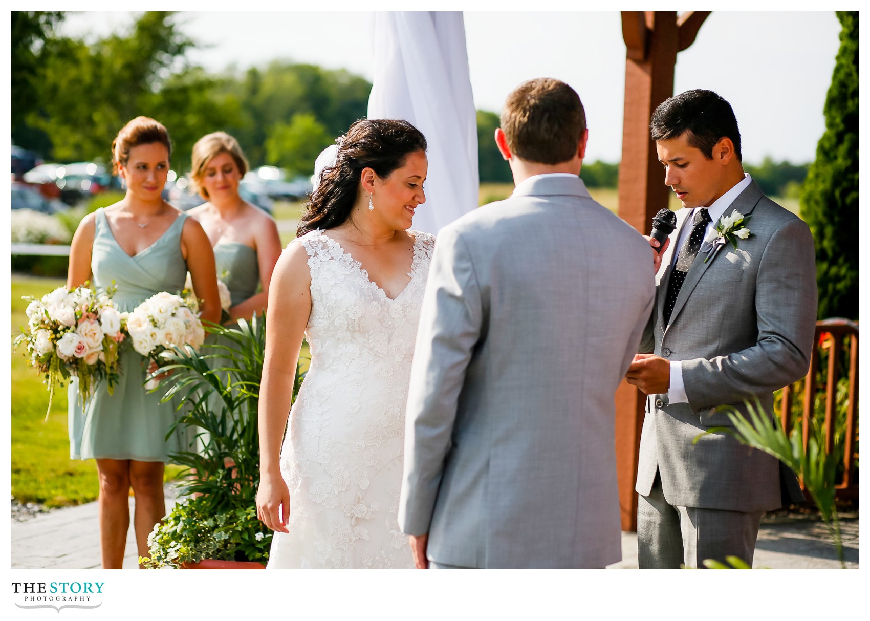 wedding photography at Anyela's outdoor ceremony