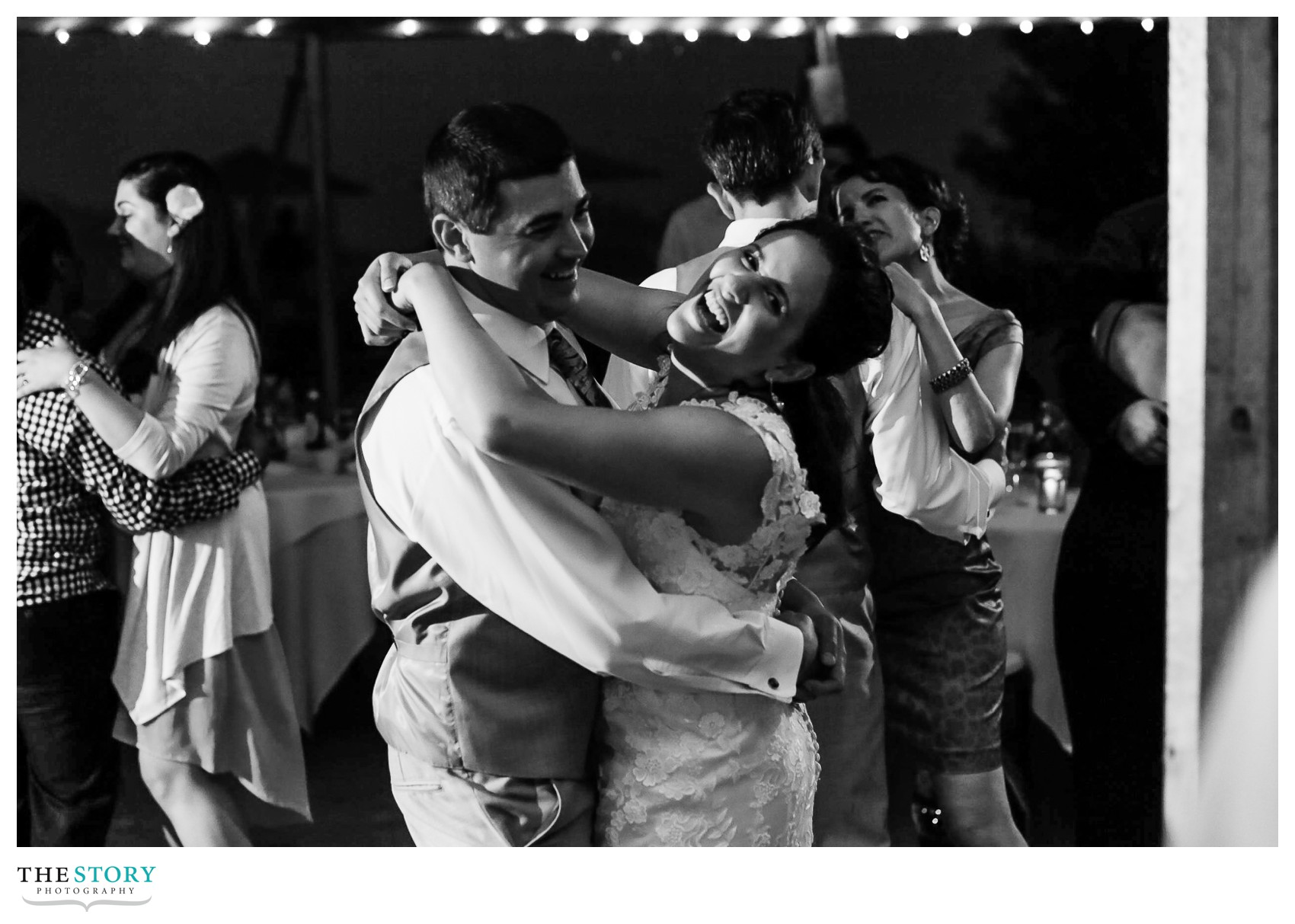 bride and groom dancing at Anyela's wedding reception