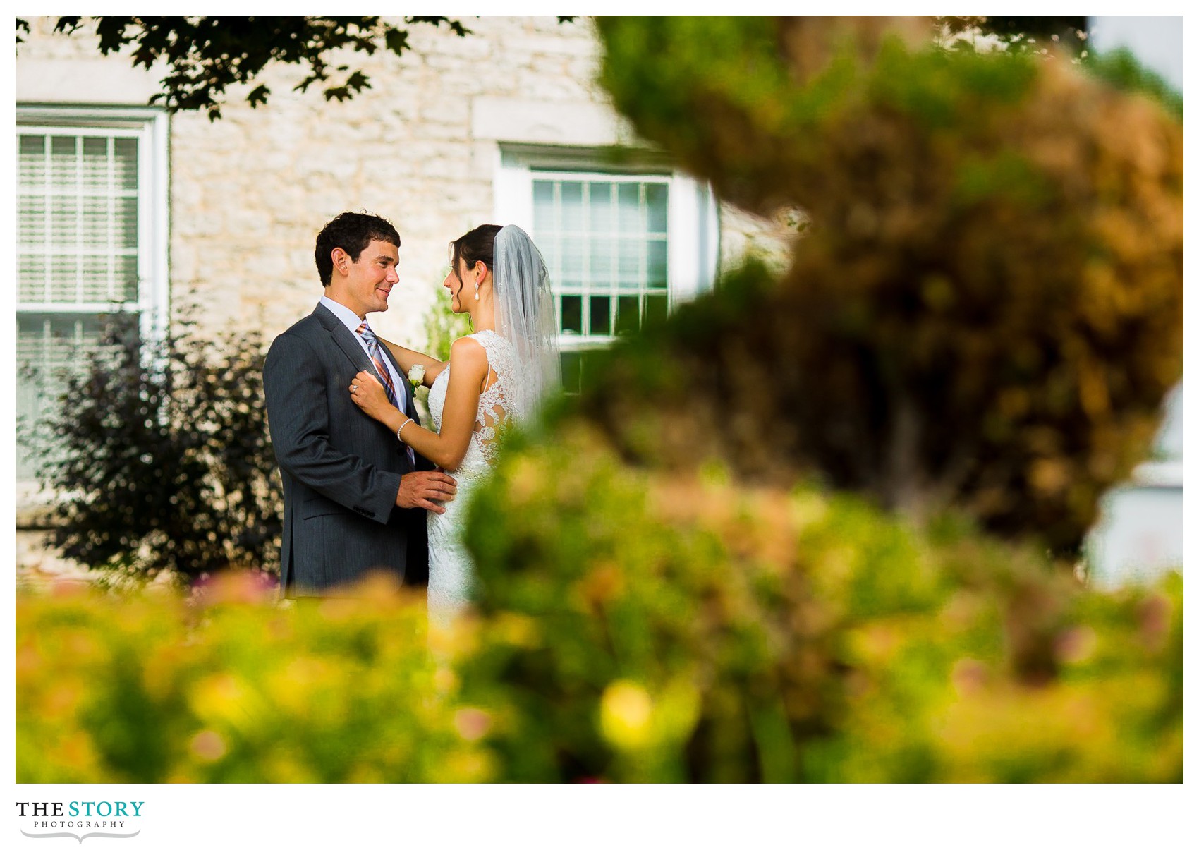 wedding photos at cazenovia college