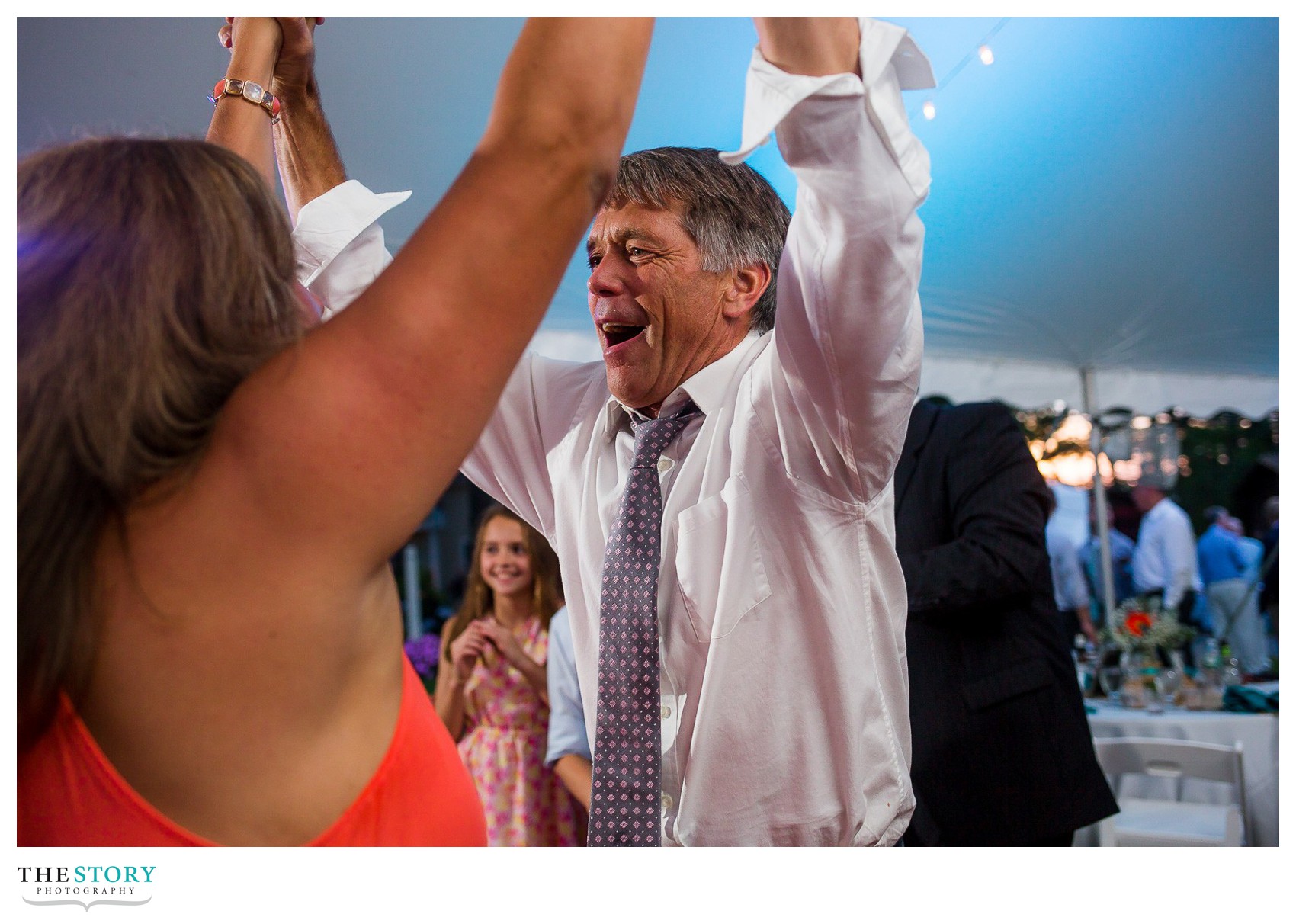 guests dance at cazenovia wedding reception