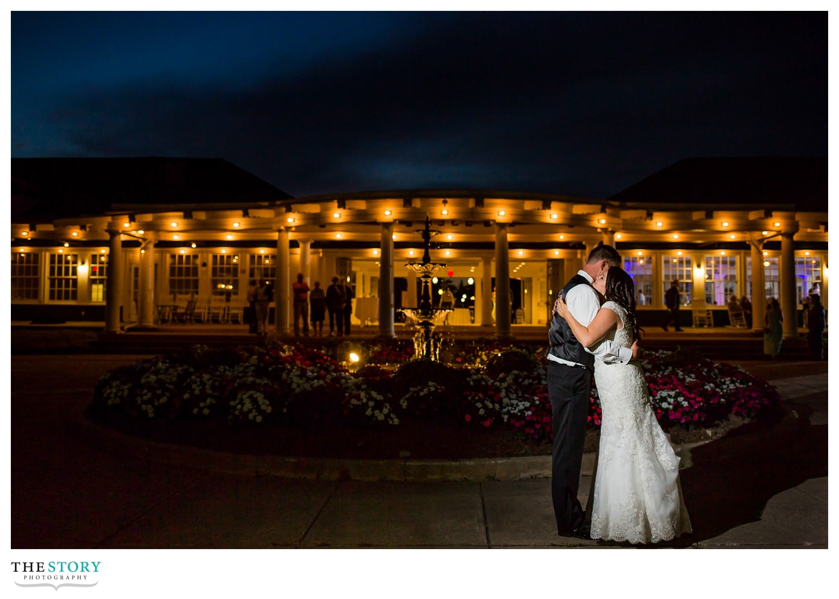night wedding photos at emerson park