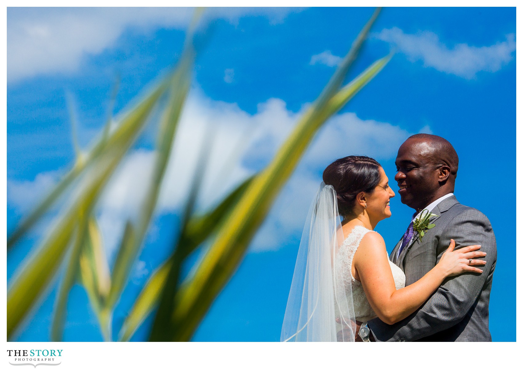 unique wedding photography at mirbeau in Skaneateles