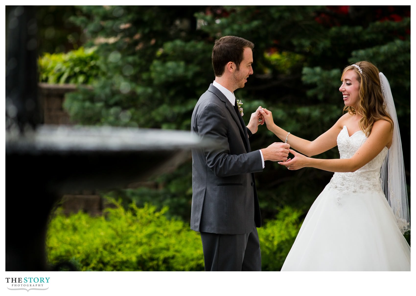 wedding photography at Genesee Grande Hotel