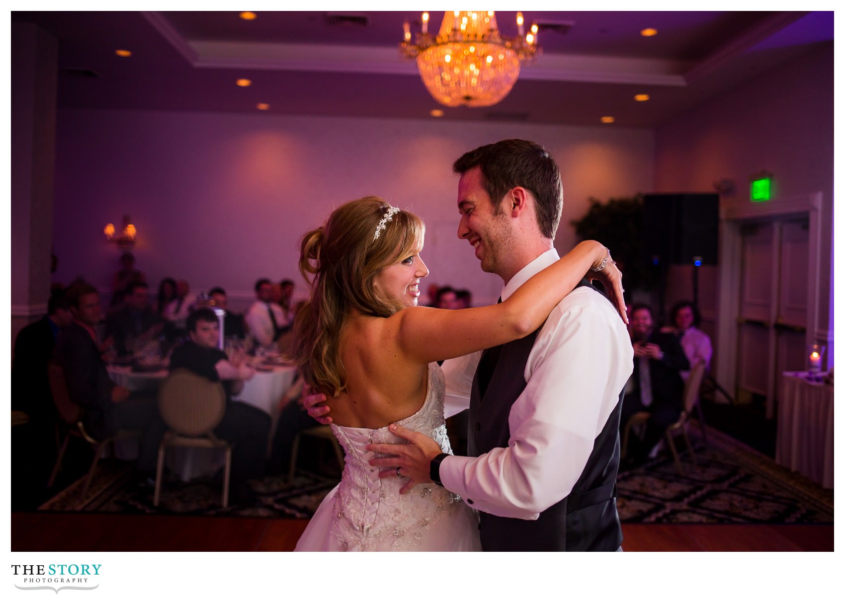 genesee grande wedding reception first dance for bride and groom