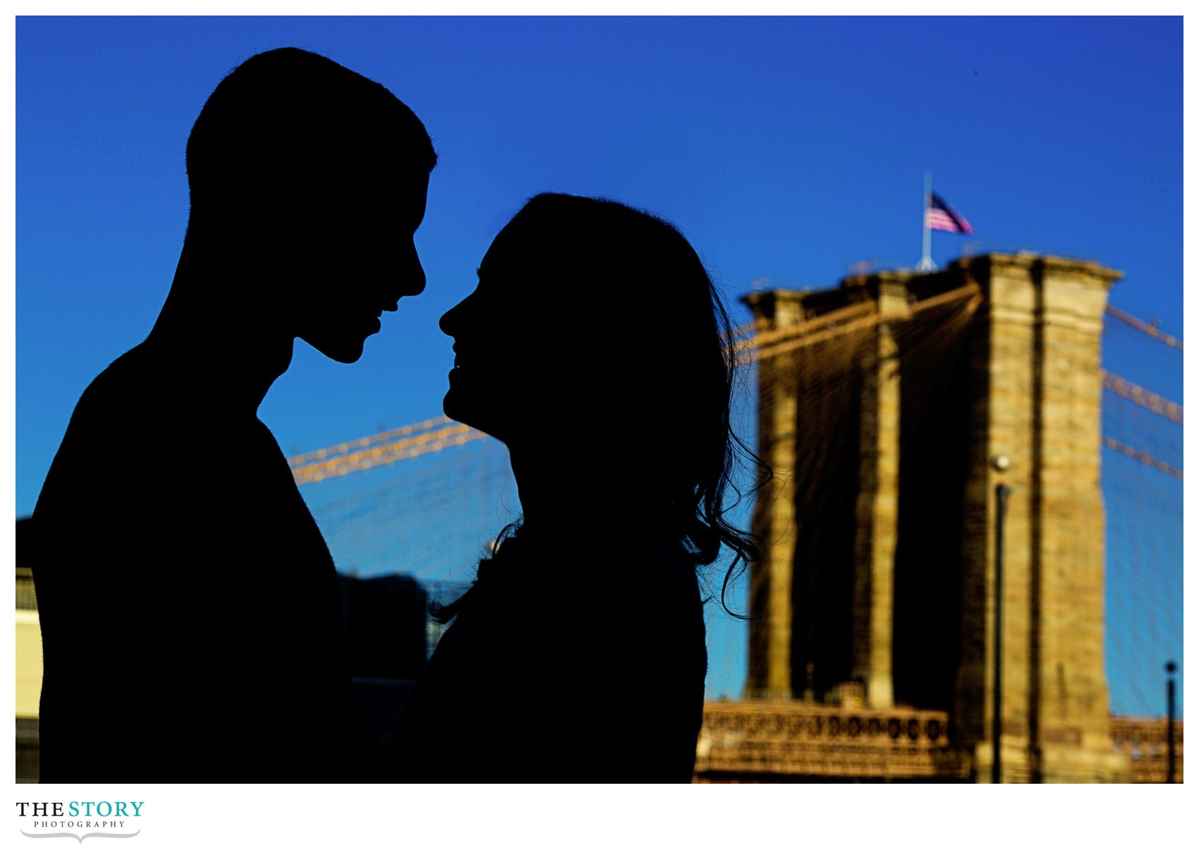 unique engagement photography with Brooklyn Bridge