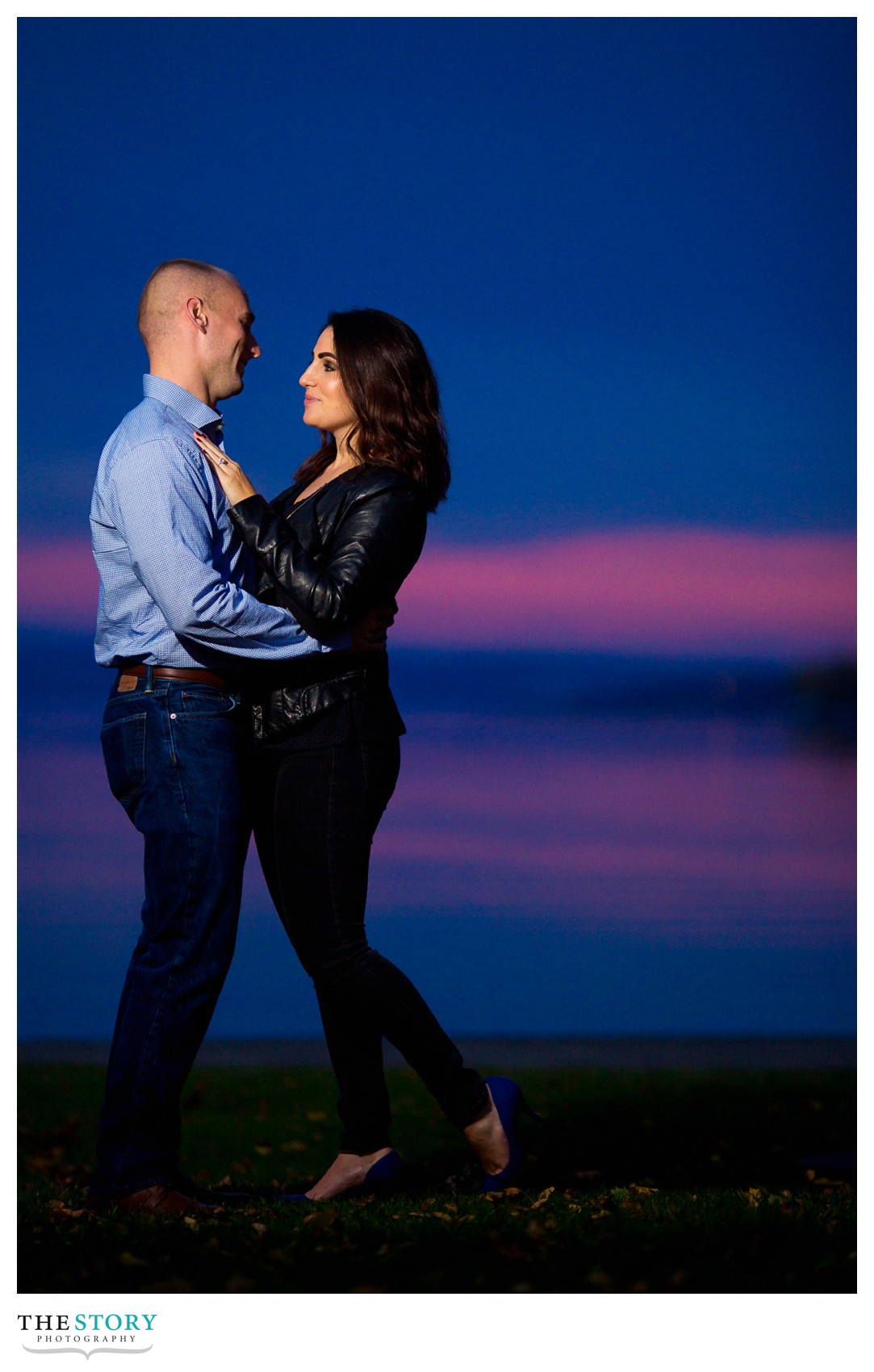 Skaneateles-Fall-Engagement-Photos-11