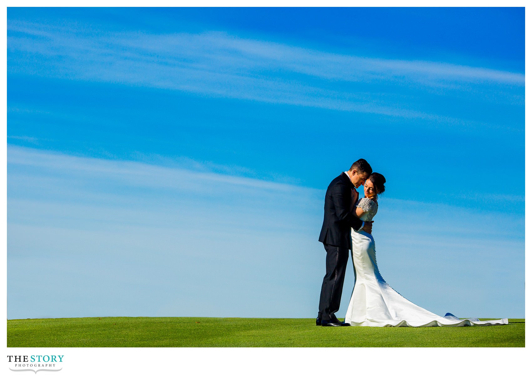 modern wedding photography at Onondaga Country Club