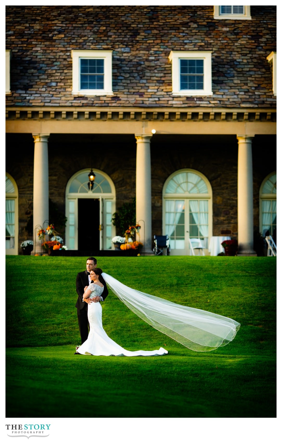 wedding photos at Onondaga Country Club