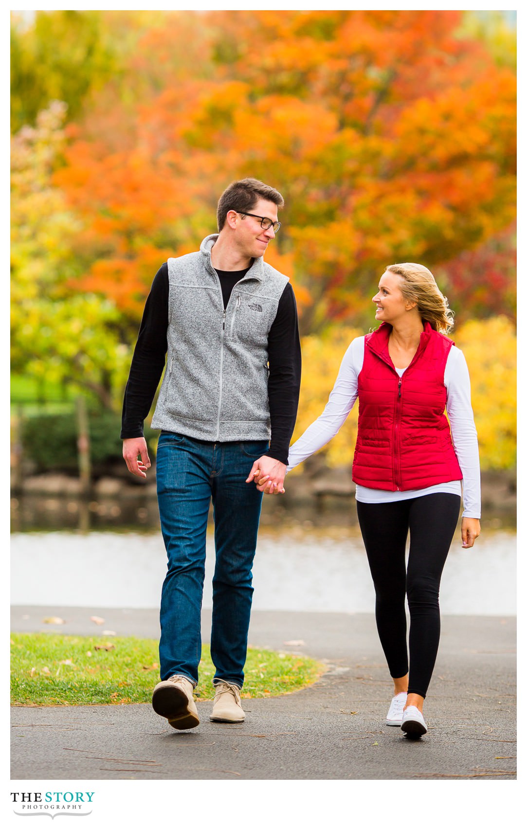 Fall Boston Public Garden engagement photos