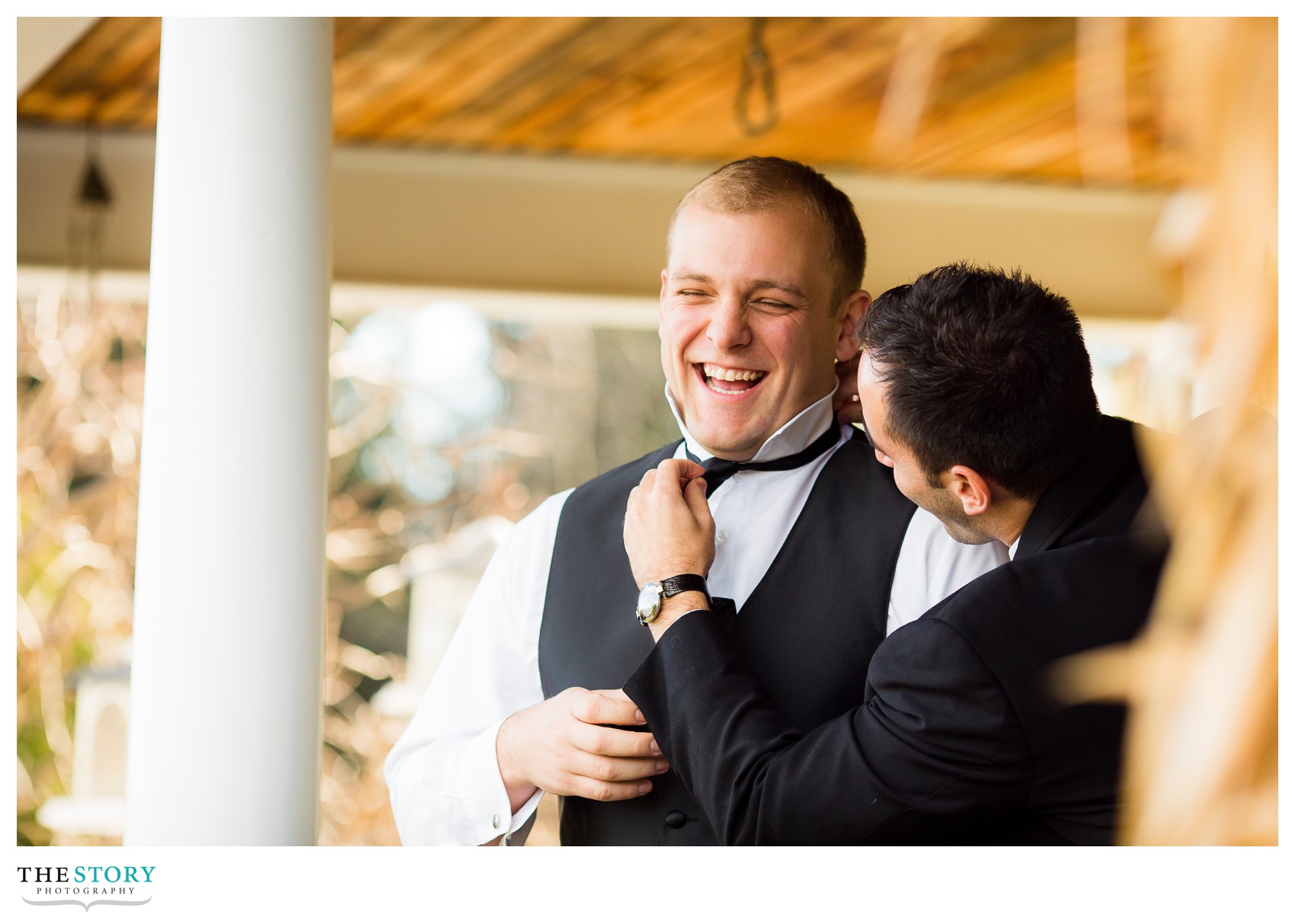 groom and best man getting ready for syracuse wedding