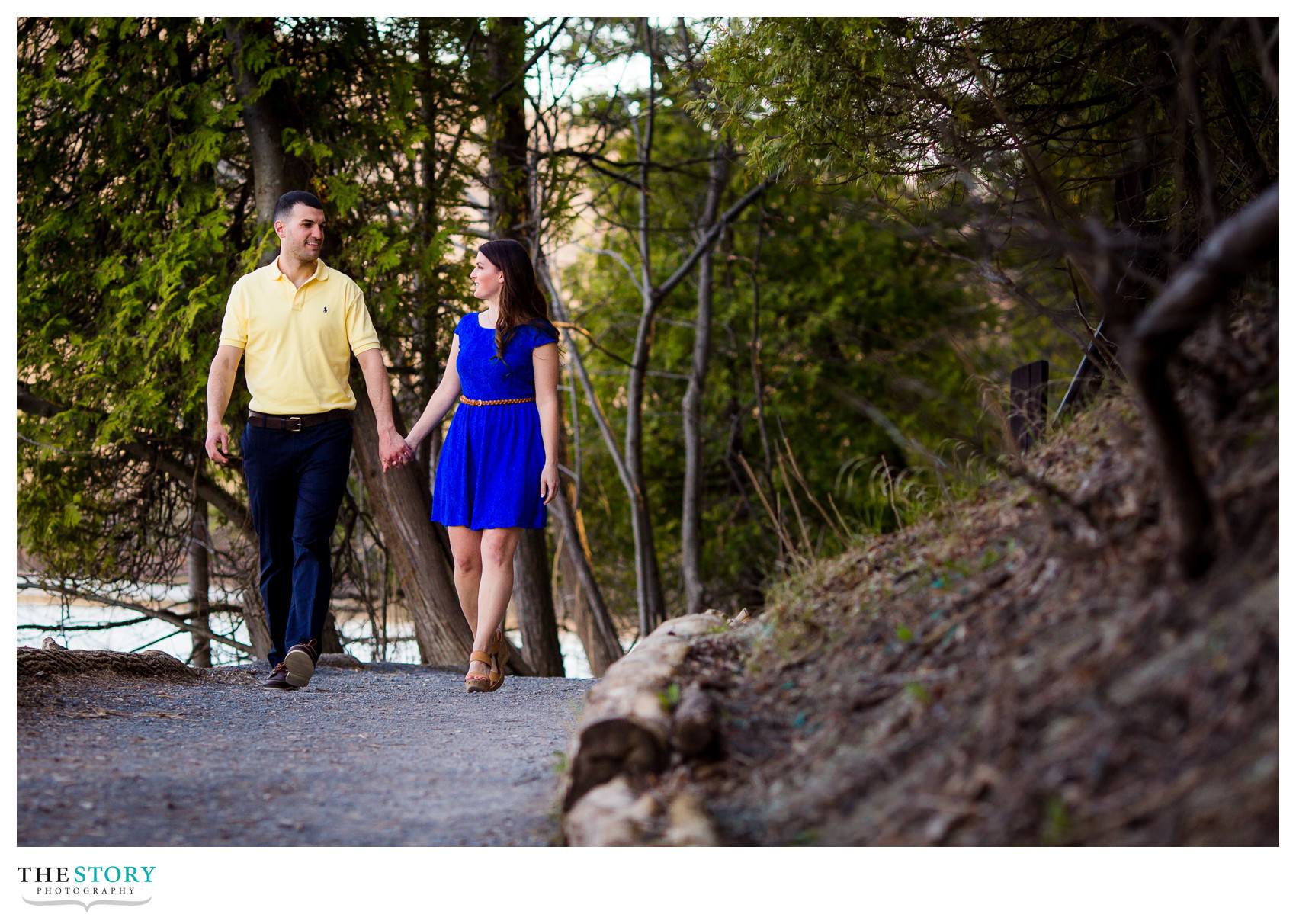 fayetteville-ny-engagement-photos-2