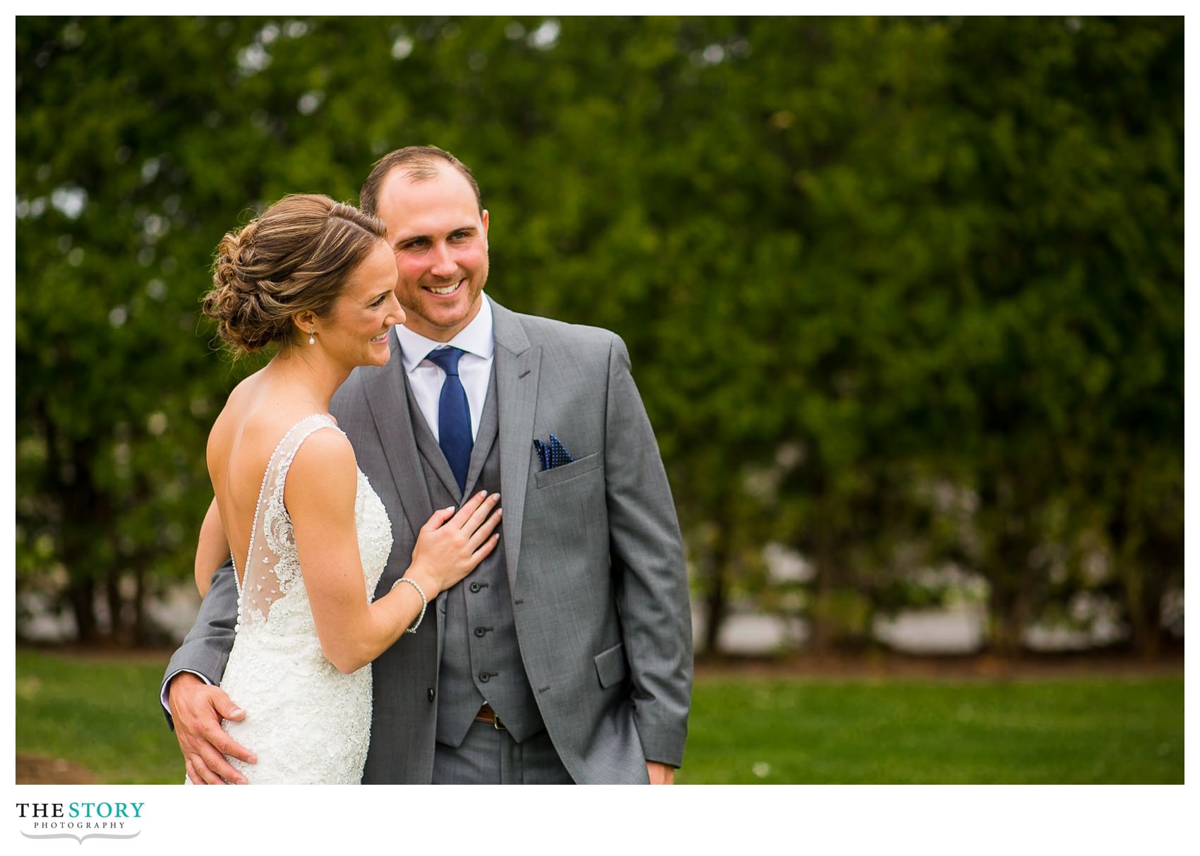 relaxed Hiland Park wedding photos