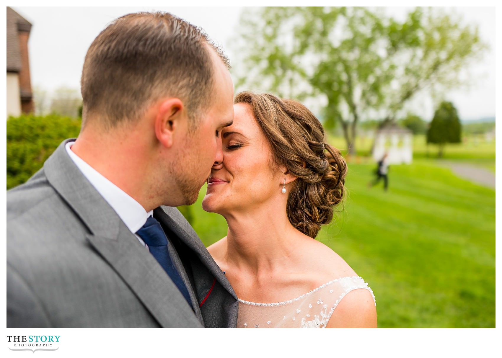 candid wedding photography in Queensbury, NY