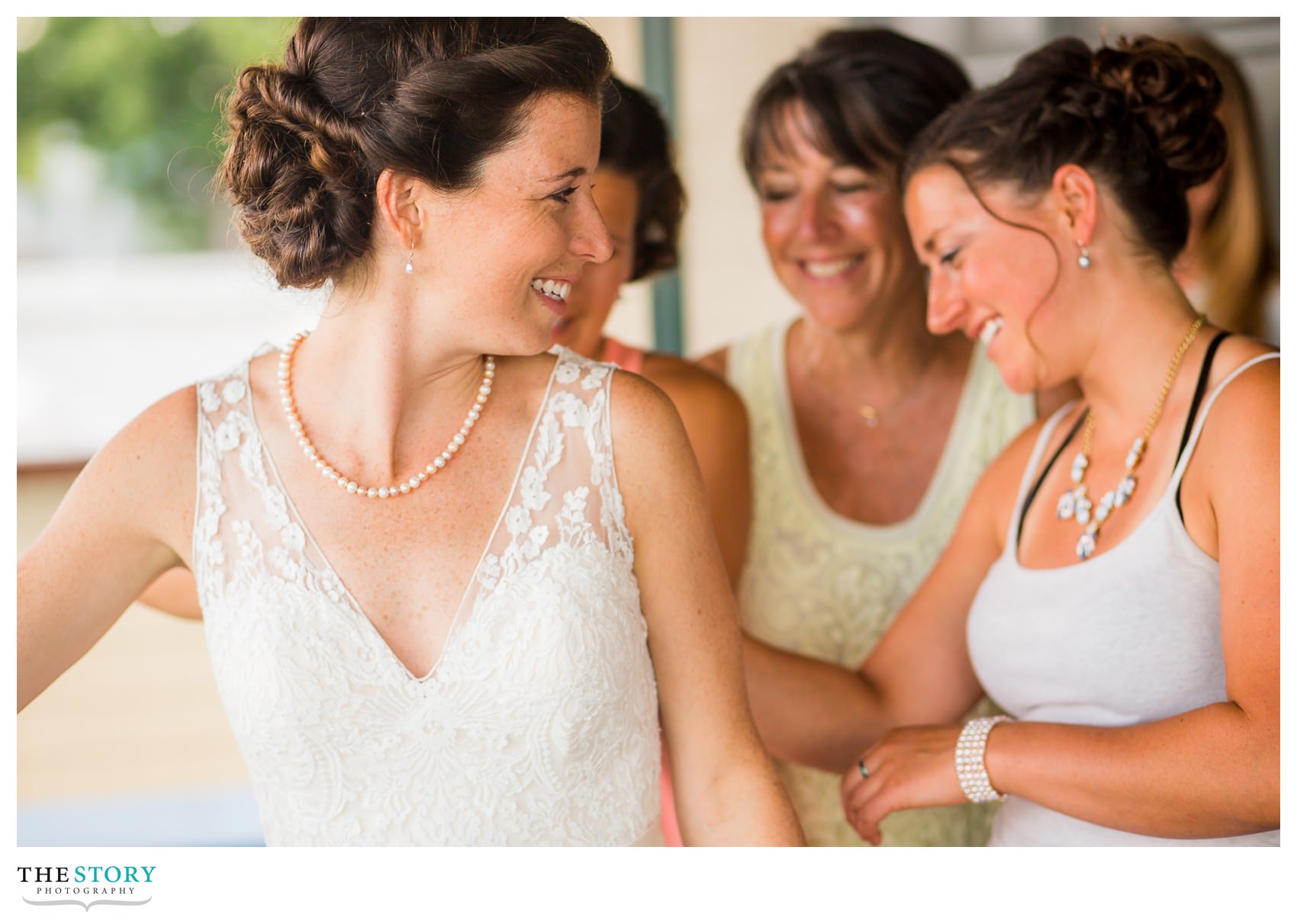 bride getting ready at Antique Boat Museum