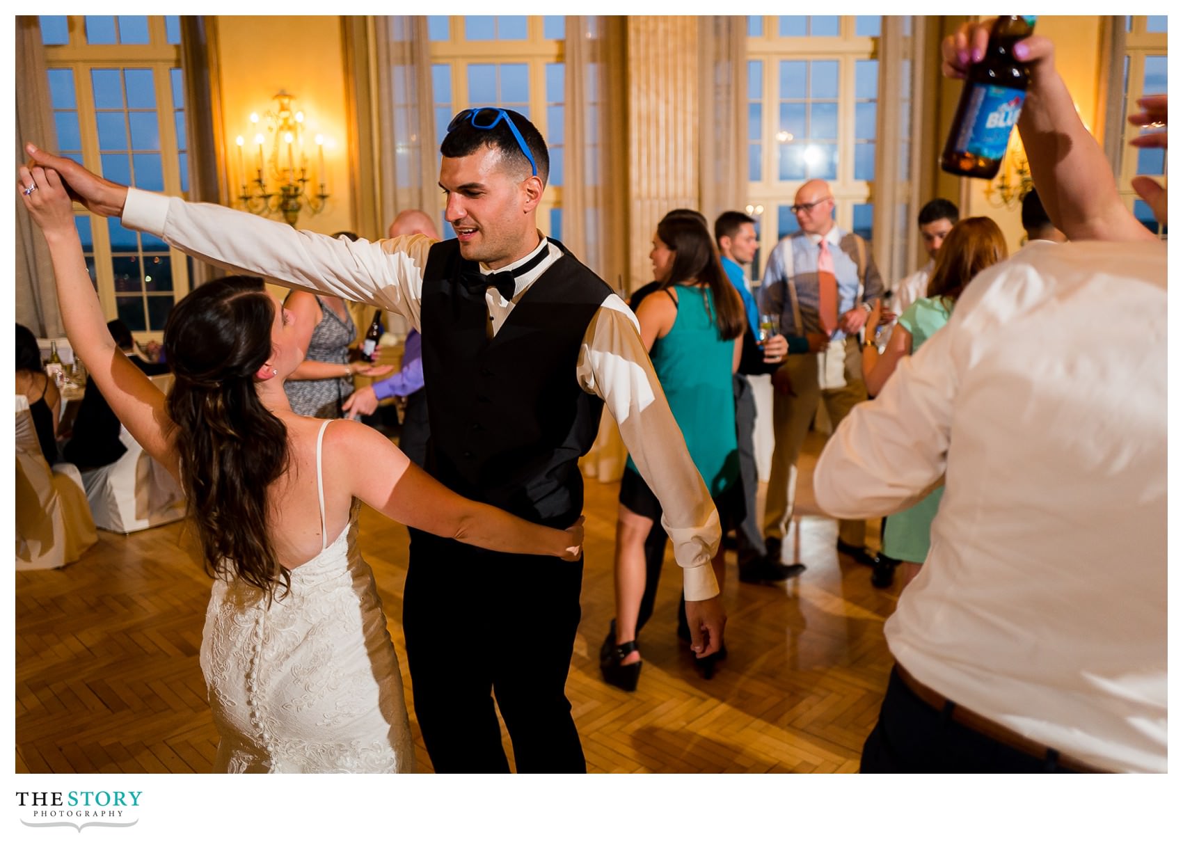 bride and groom party at Marriott Syracuse Downtown