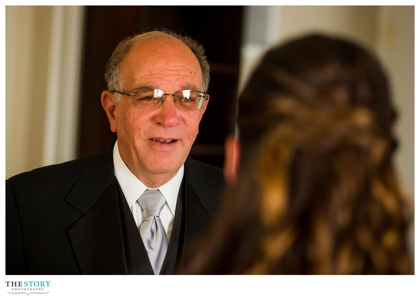 father sees his daughter for the first time on the wedding day at Hotel Syracuse