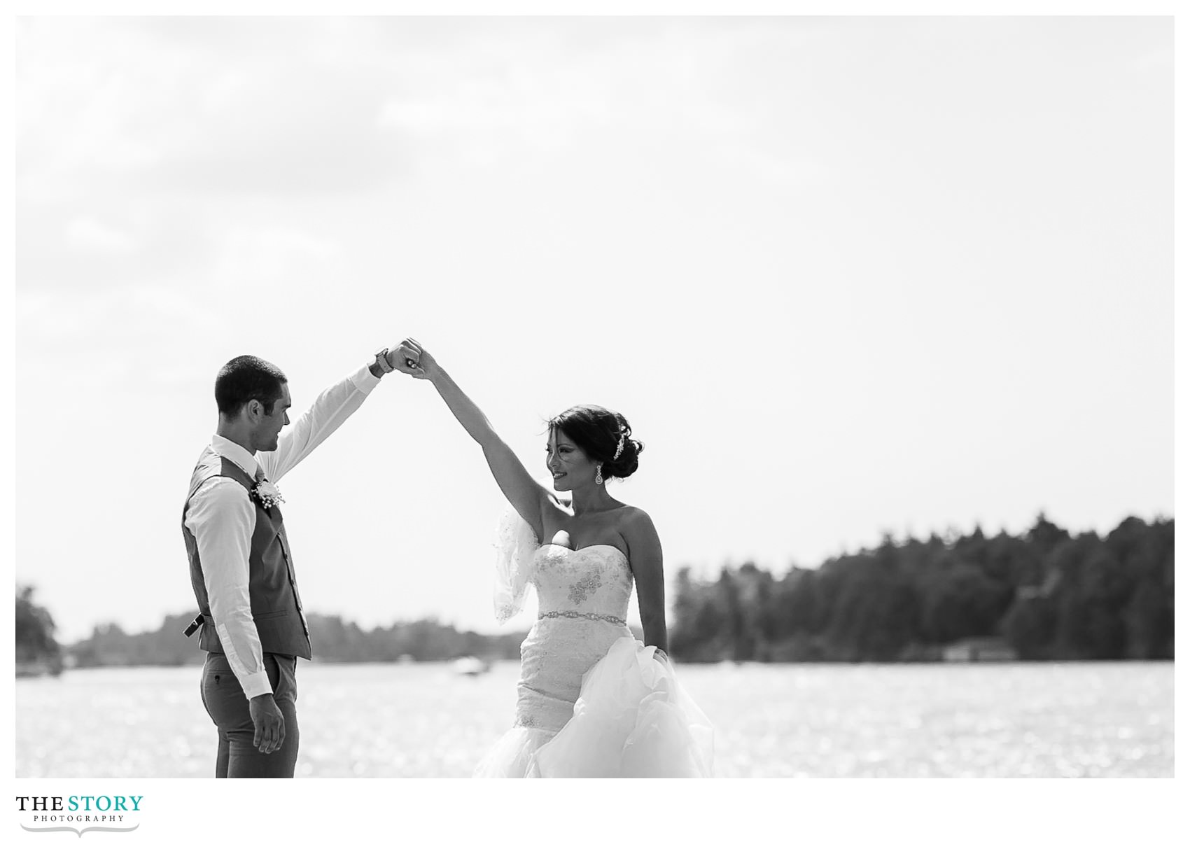 thousand islands wedding photography at St. Lawrence river wedding