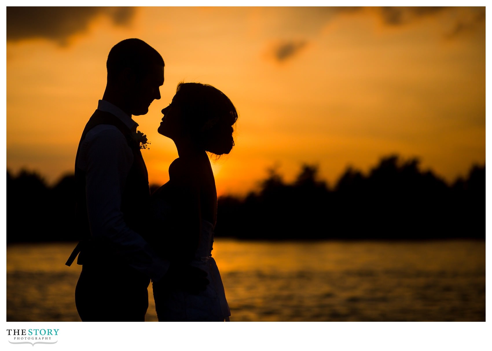 thousand islands sunset wedding photography on cherry island
