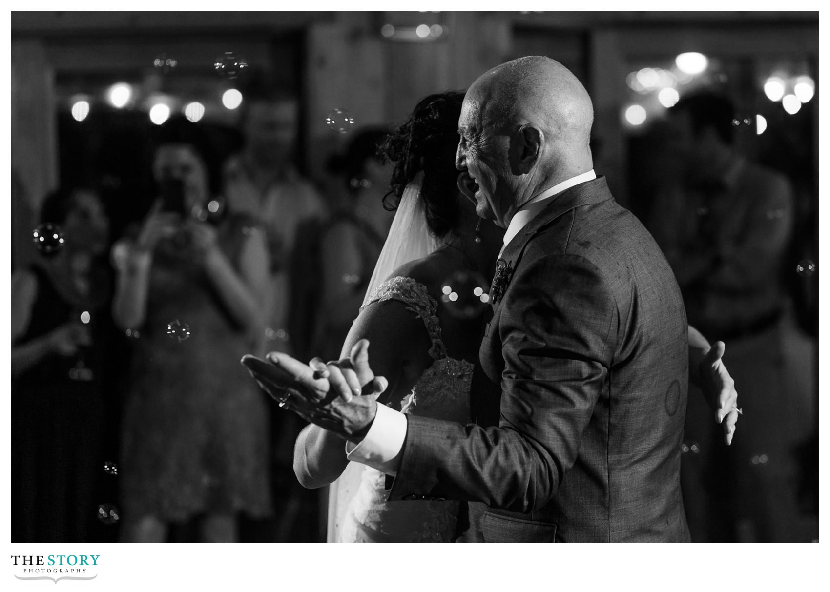 father daughter dance at New Park wedding