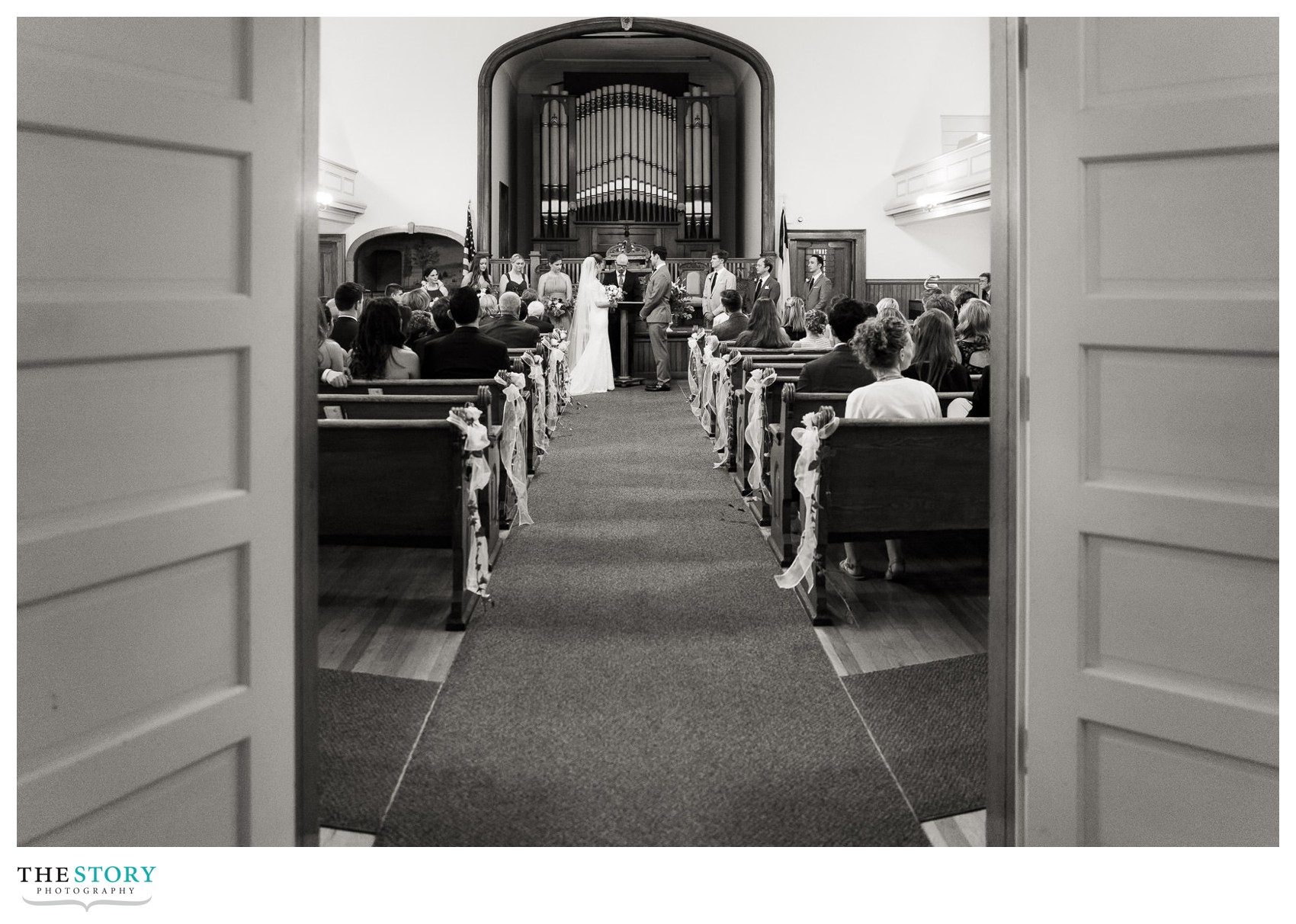 wedding ceremony at Skaneateles First Baptist Church