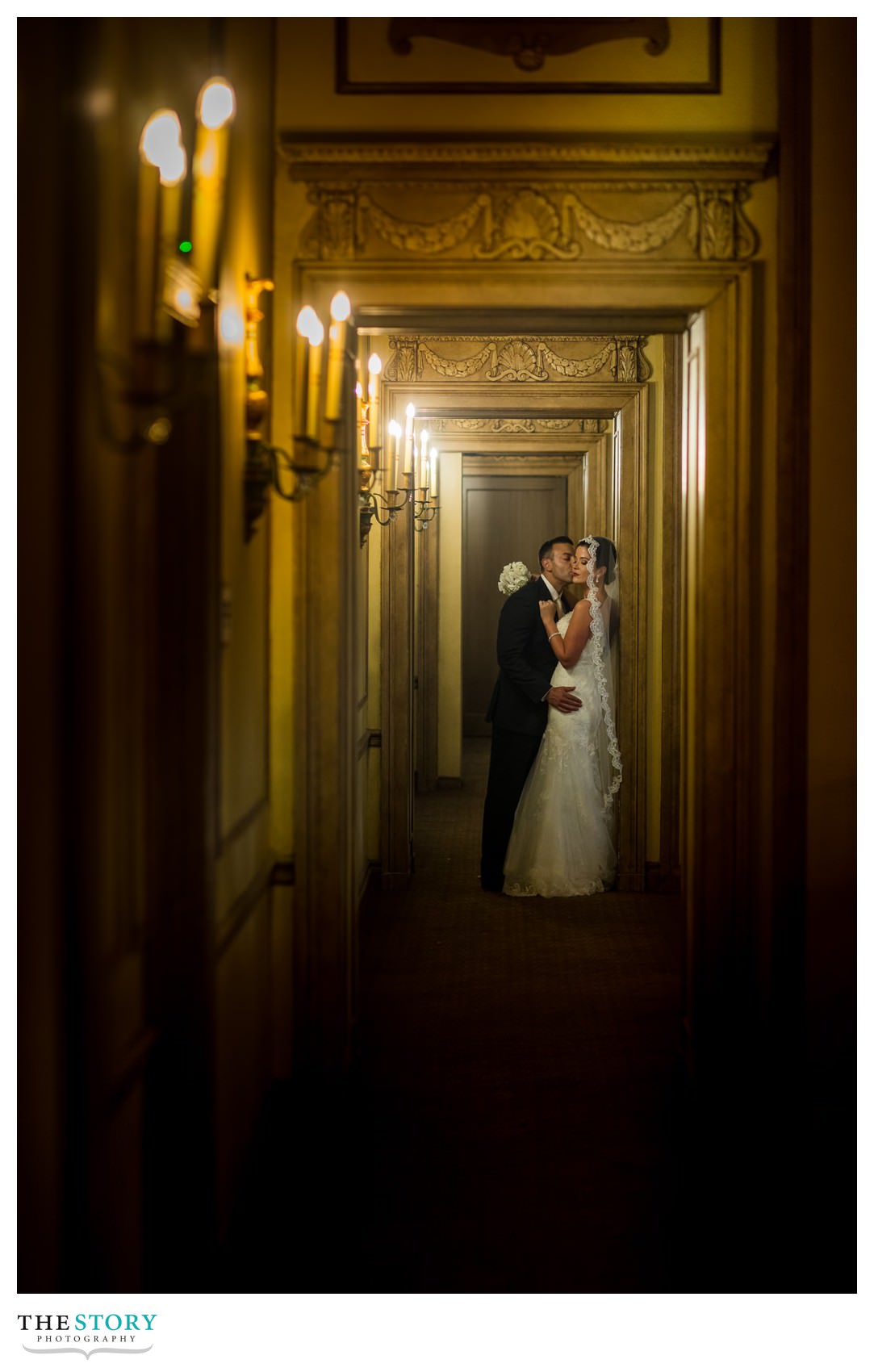 unique wedding photography at Marriott Syracuse Downtown