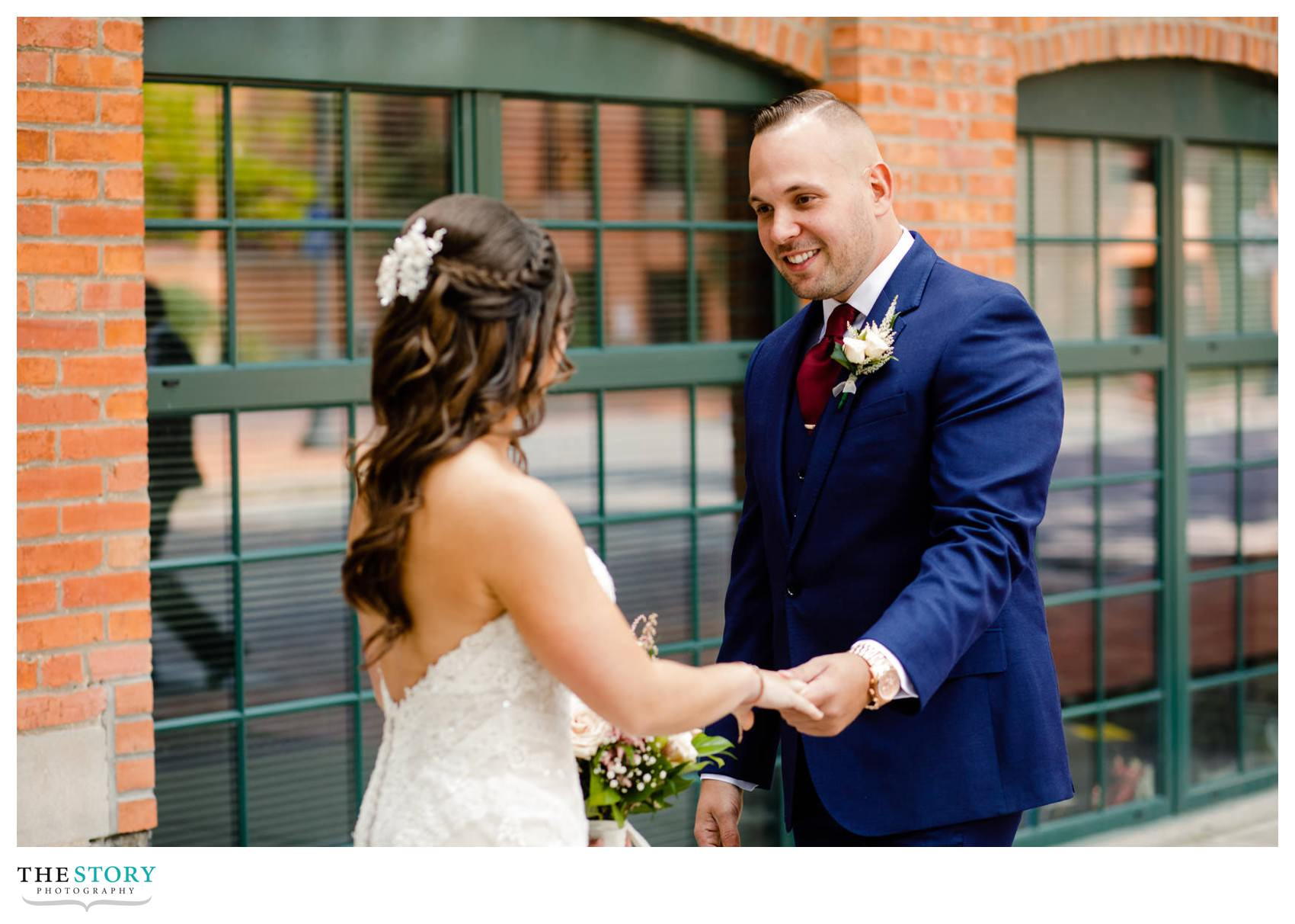 groom sees bride for the first time at Franklin Square